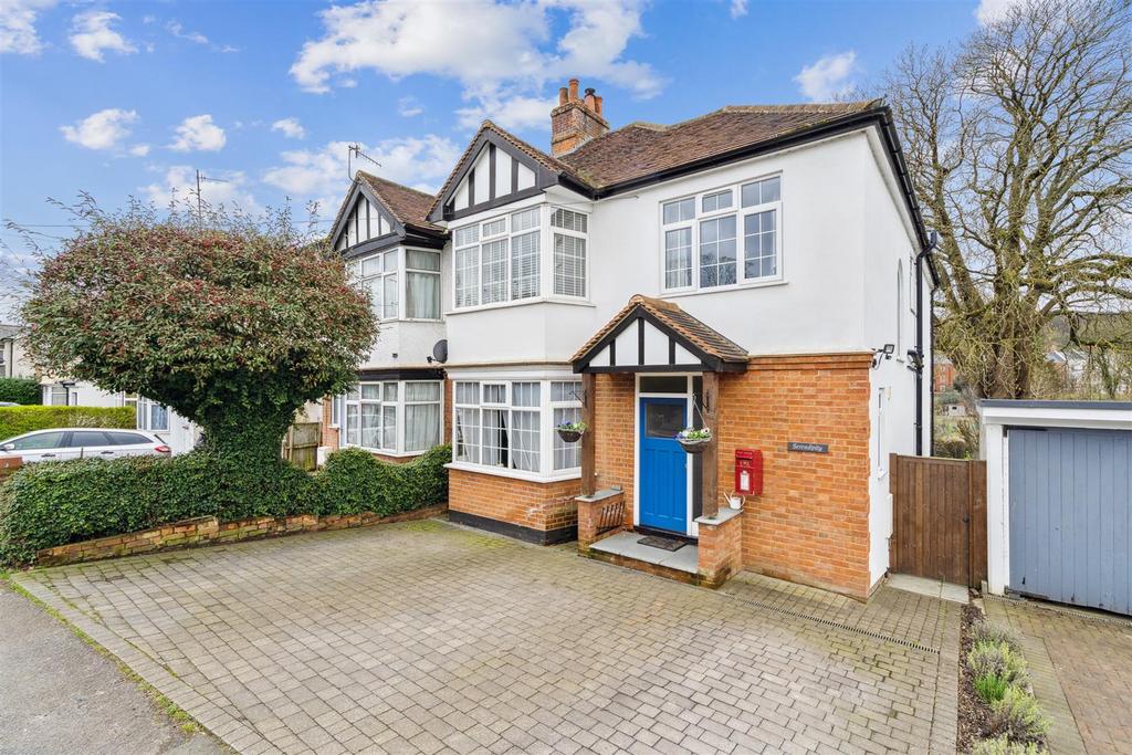 Hughenden Road, High HP13 5 bed semidetached house for sale