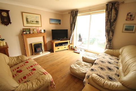 4 bedroom house for sale, Roman Way, Daventry