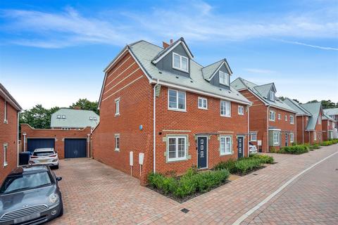 4 bedroom semi-detached house for sale, Kilty Place, High Wycombe HP11