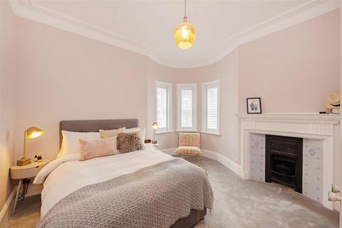 2 bedroom apartment for sale, Sloane Court East, Chelsea, SW3
