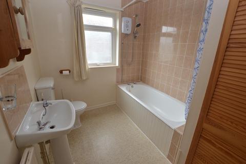 2 bedroom terraced house to rent, Vaughan Road, Leicester
