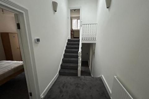 2 bedroom flat to rent - Palmerston Crescent, N13