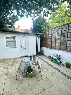 House share to rent - Allison Road, London
