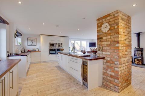 4 bedroom detached house for sale, Gypsy Lane, High Wycombe HP11