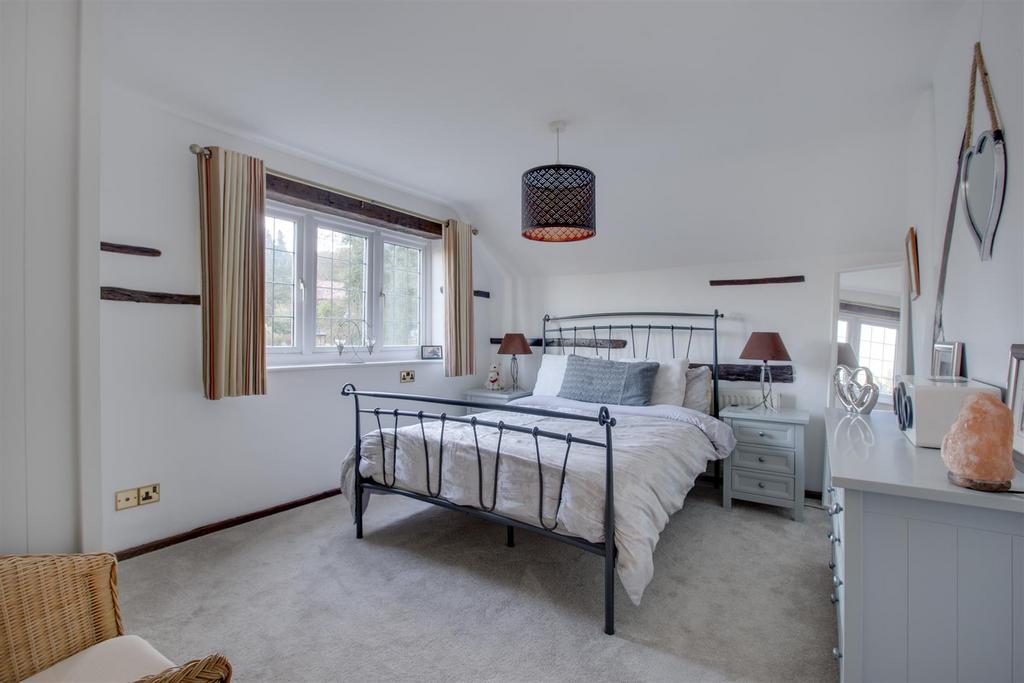 Edgewood Cottage, HP11 1 DS-27.jpg