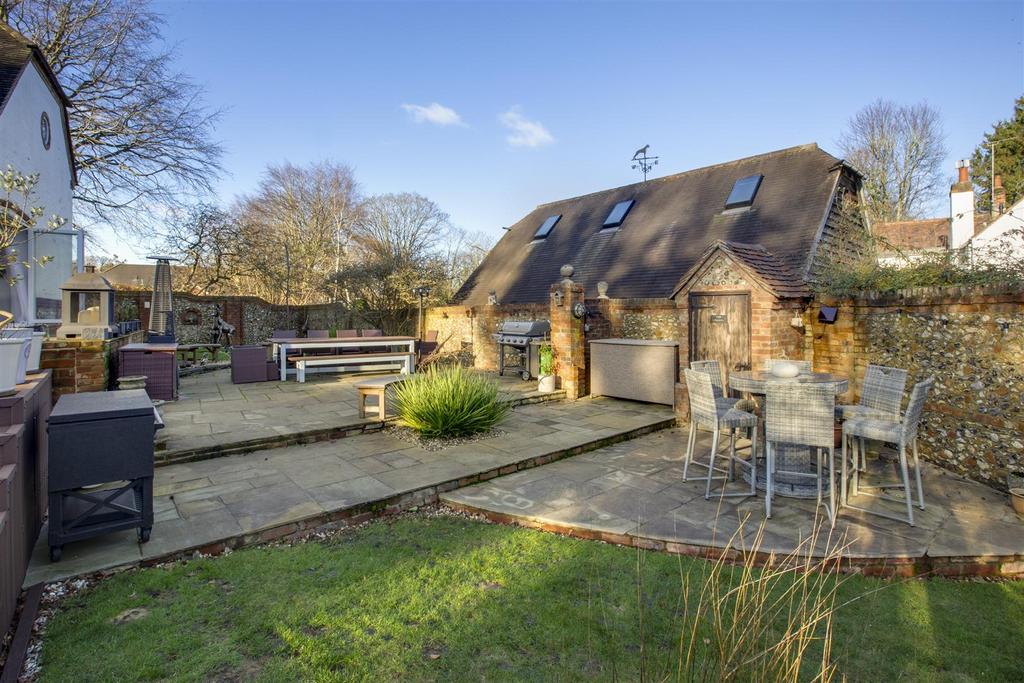 Edgewood Cottage, HP11 1 DS-7.jpg
