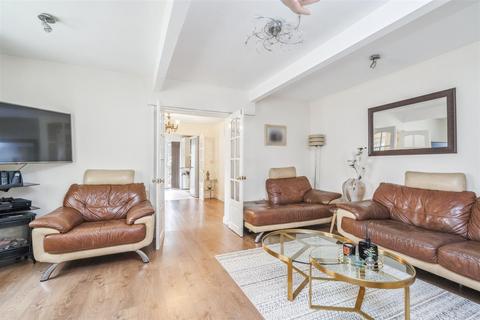 4 bedroom semi-detached house for sale, Bowerdean Road, High Wycombe HP13