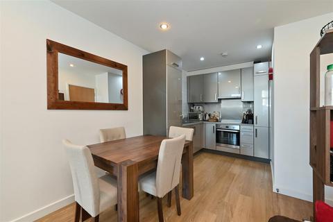 1 bedroom apartment for sale, Coral Apartments, Limehouse, E14