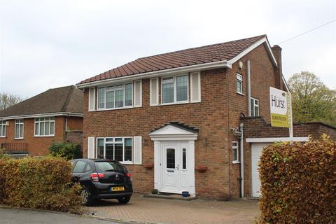 13 Daws Lea, High Wycombe, HP11 1QG