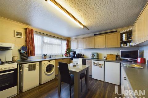 3 bedroom house for sale, Apollo Walk, Hull