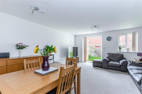 3 bedroom semi-detached house for sale, Garratts Way, High Wycombe HP13
