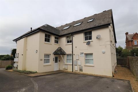 1 bedroom flat for sale, Pine Grove, Penenden Heath, Maidstone