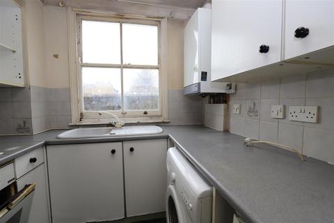 1 bedroom flat for sale, Pine Grove, Penenden Heath, Maidstone