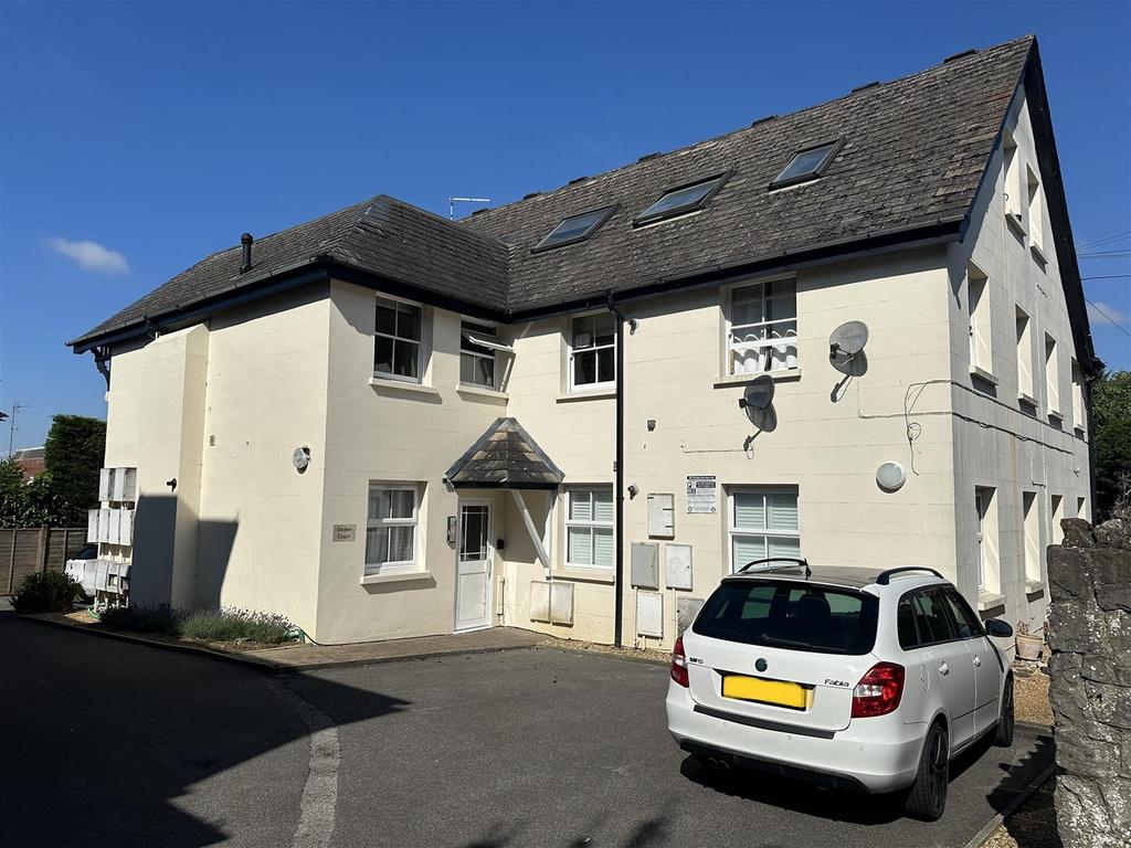 Pine Grove, Penenden Heath, Maidstone 1 bed flat for sale £90,000