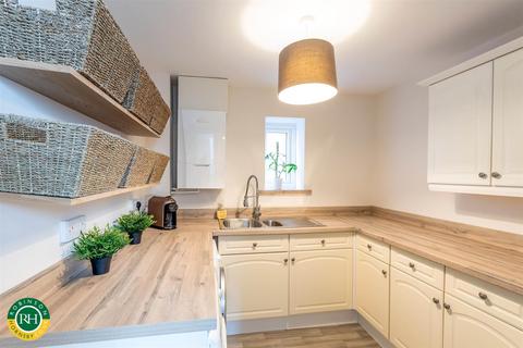 11 Ashcourt Drive, Balby, Doncaster, DN4 8SZ