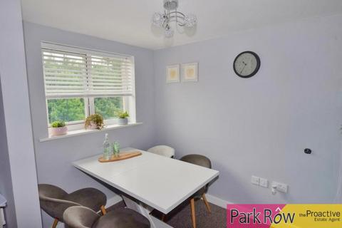 2 bedroom apartment for sale - Cromwell Mount, Pontefract