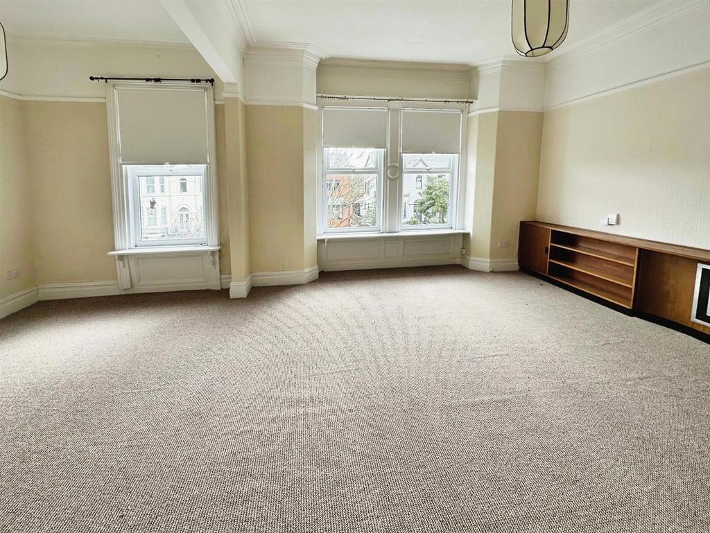 Lounge Dining Room