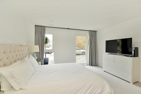 2 bedroom apartment to rent, The Landau, Fulham, SW6