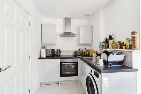 1 bedroom flat for sale - Priory Avenue, High Wycombe HP13