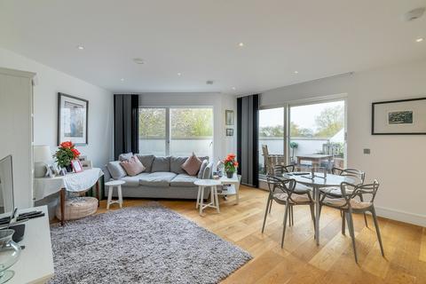 1 bedroom apartment to rent - Mackenzie House, Fulham, SW6