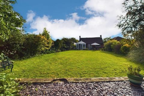 3 bedroom detached bungalow for sale, Tandridge Gardens, Sanderstead