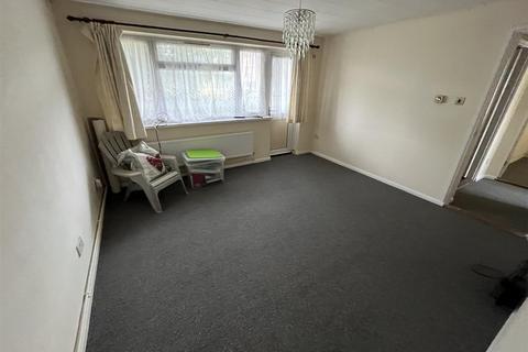 2 bedroom flat to rent - Mayfield Road, Dunstable
