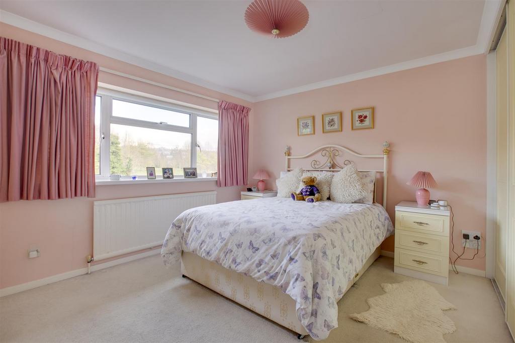 61 Coates Lane, HP13 5 ET-4.jpg