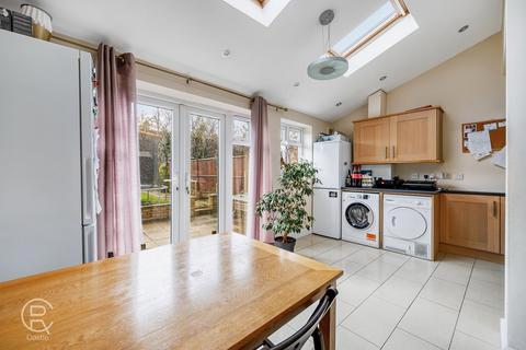 3 Elmbank Way, London, W7 3DE