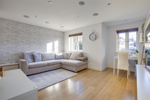2 bedroom apartment for sale - Freer Crescent, High Wycombe HP13
