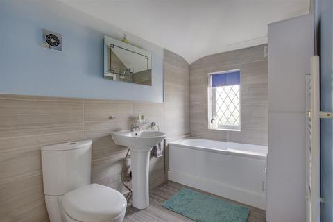 124 Bowerdean Road, High Wycombe, HP13 6AZ