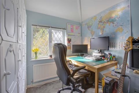 124 Bowerdean Road, High Wycombe, HP13 6AZ