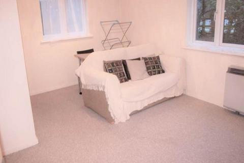 1 bedroom flat to rent - Dormer Close, Aylesbury HP21