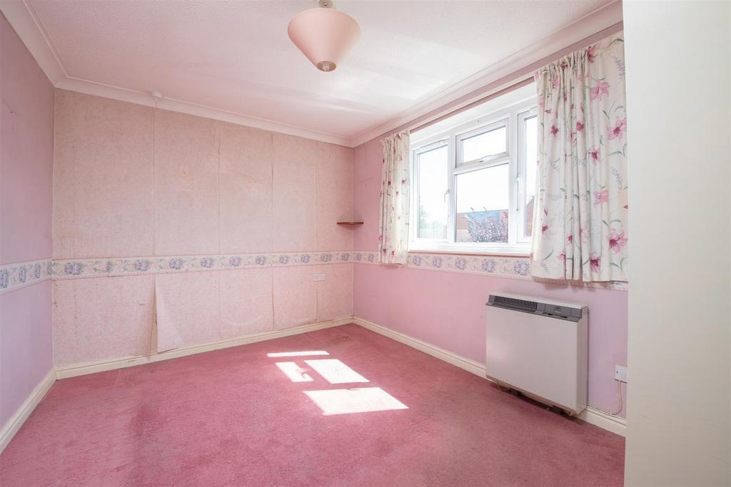 104 Lansdowne Way-11.jpg