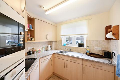 1 bedroom apartment for sale, Sanders Court, Junction Road, Warley, Brentwood, Essex, CM14 5FG