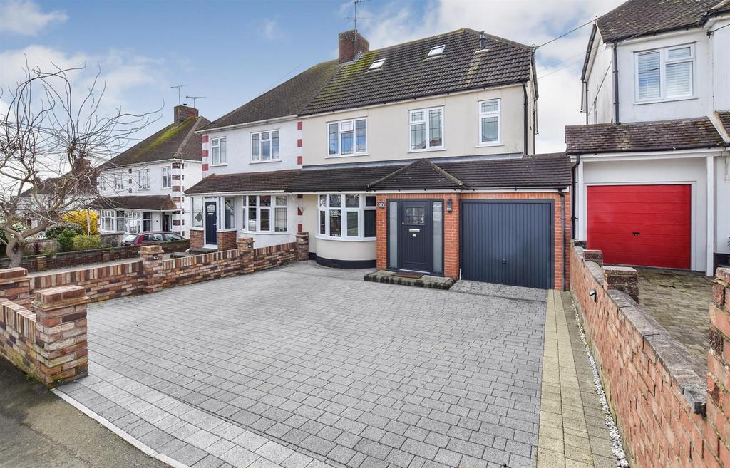 Daws Heath Road, Rayleigh 4 bed semidetached house for sale £575,000