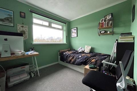 65 Chichester Drive, Quinton, Birmingham, B32 1BG