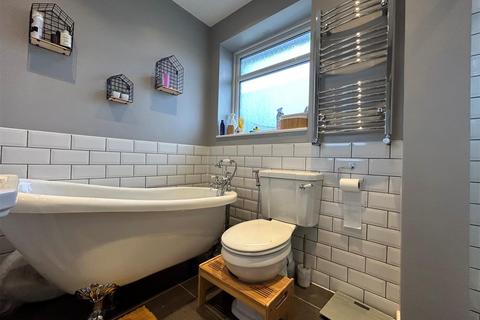 65 Chichester Drive, Quinton, Birmingham, B32 1BG