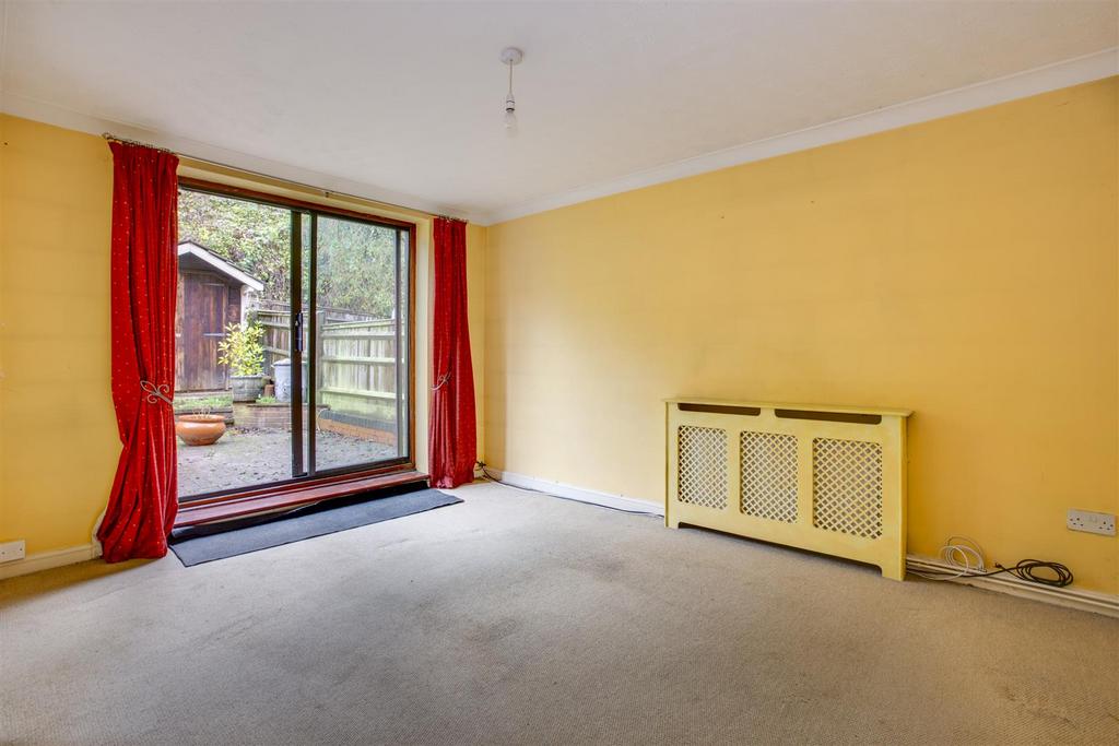 76 Garratts Way, HP13 5 XZ-8.jpg