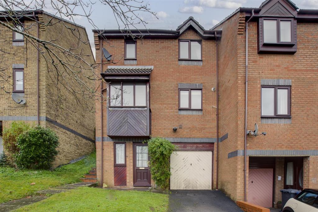 76 Garratts Way, HP13 5 XZ-15.jpg