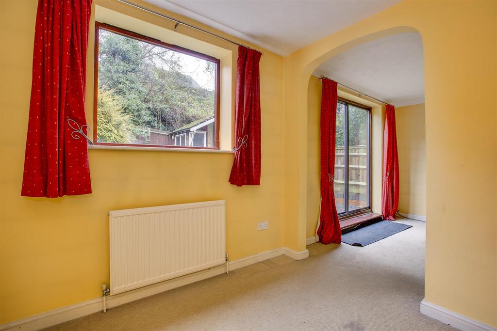 76 Garratts Way, HP13 5 XZ-7.jpg