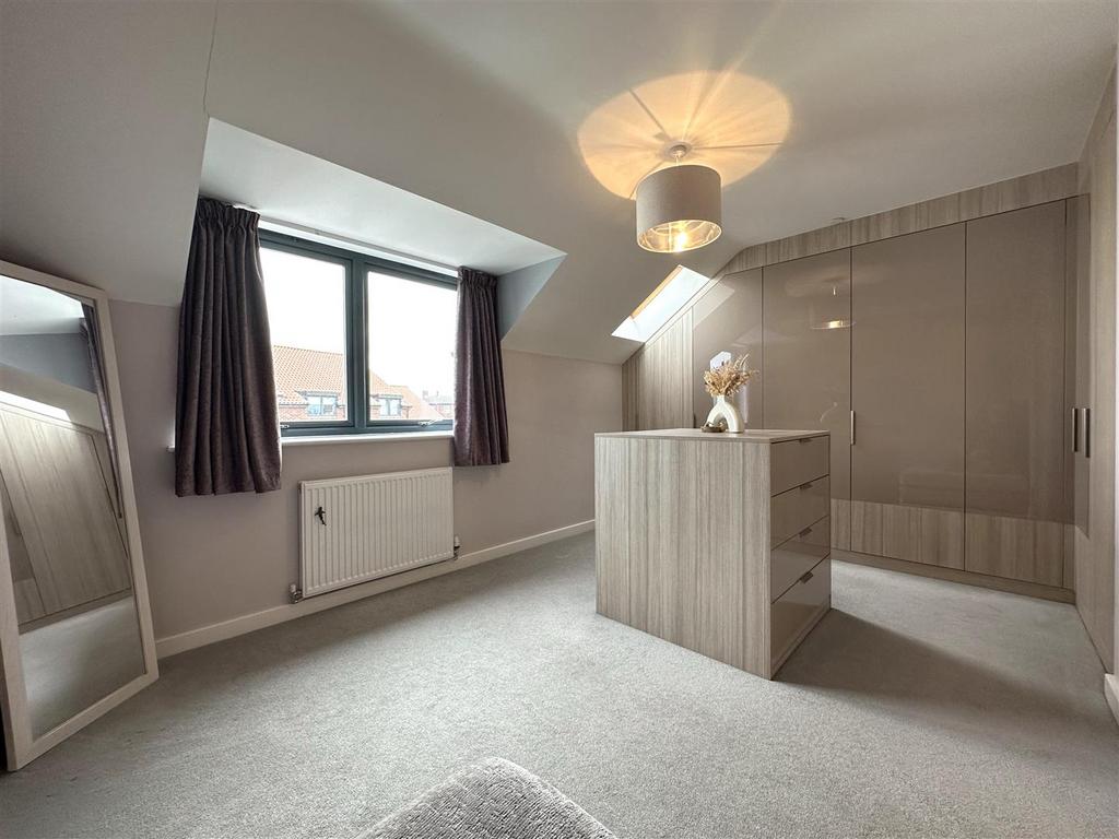 Dressing Room/ Bedroom Four 381