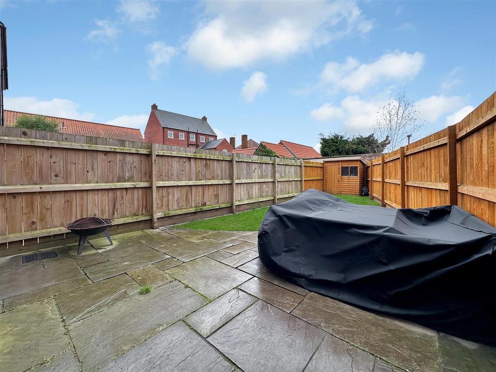 Low Maintenance Garden 450