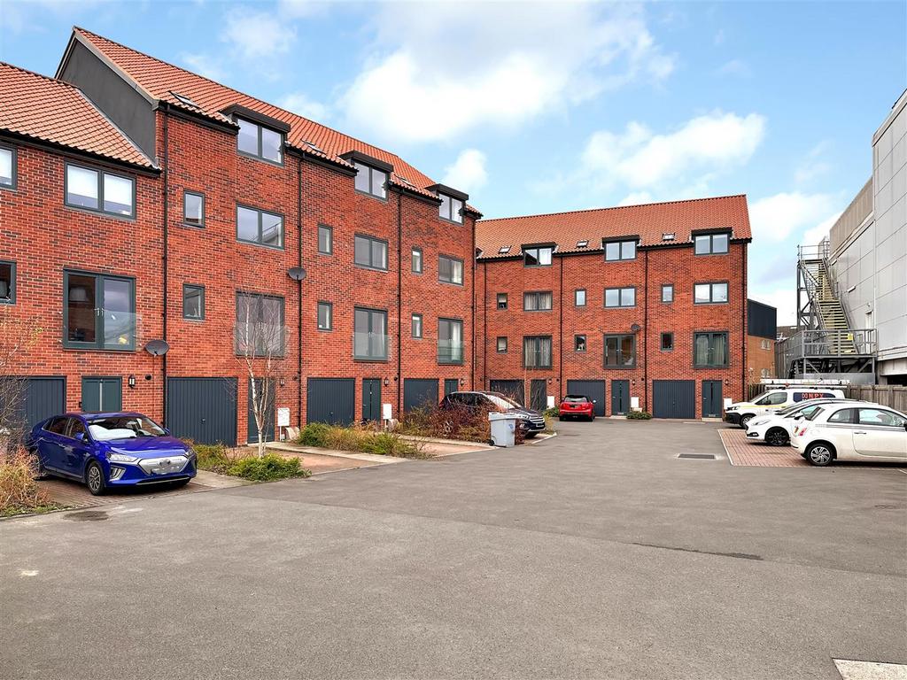 Exclusive Modern Development 479