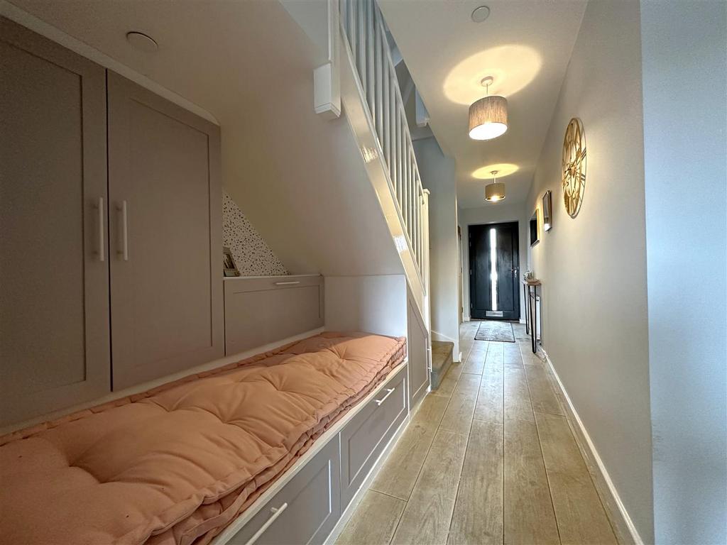 Inviting Entrance Hall 441
