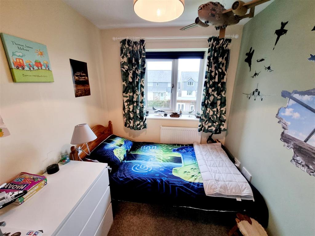 Bed 3.jpg