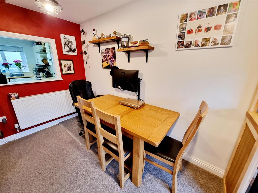 Dining area.jpg