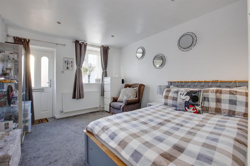 9 Abbey Barn Road, HP11 1 RS-4.jpg