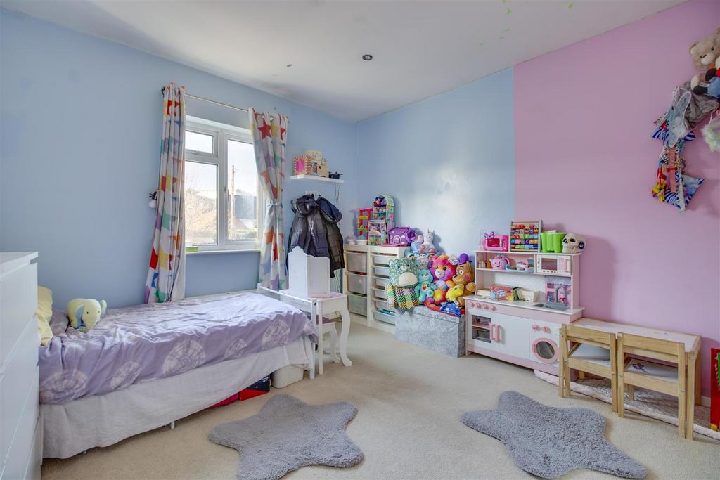 9 Abbey Barn Road, HP11 1 RS-1.jpg