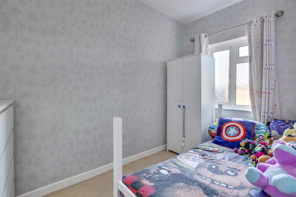 9 Abbey Barn Road, HP11 1 RS-2.jpg