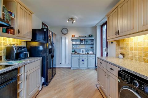 3 bedroom cottage for sale - School Hill, Wakefield WF2